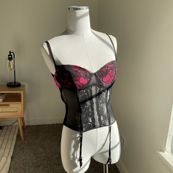 Victoria’s Secret Black and Pink corset lingerie top size 34B - Picture 3 of 10